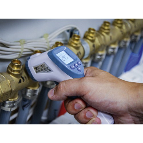 BGS Stirn-Fieber-Thermometer | kontaktlos, Infrarot | für Personen + Objekt-Messung | 0 - 100°